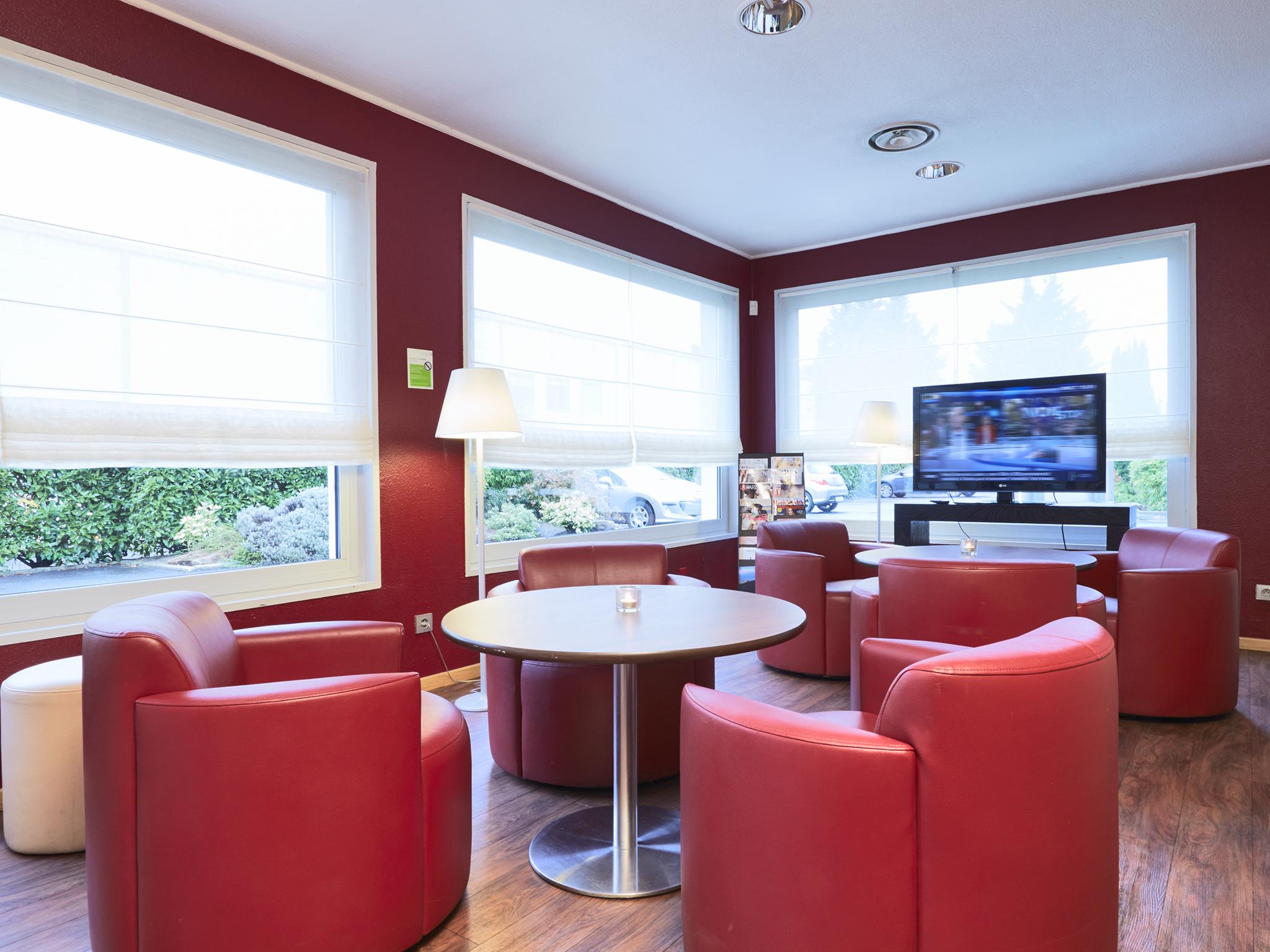 Campanile Montesson - Le Vesinet Hotel Kültér fotó
